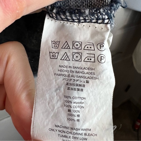 Michael Michael Kors grey stripe v neck mens size XL t shirt - Picture 5 of 9